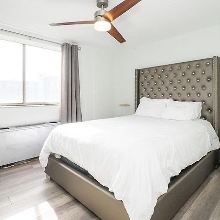 Апартаменты Just Renovated 3 Br/2Bath/ Parking+ Downtown View Атланта Экстерьер фото